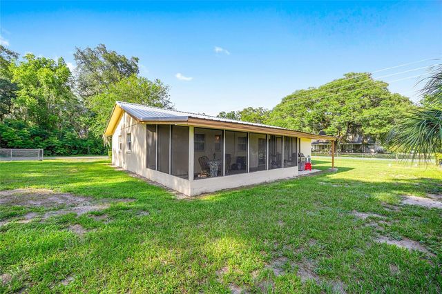 2420 NE 38TH STREET, Ocala, FL 34479