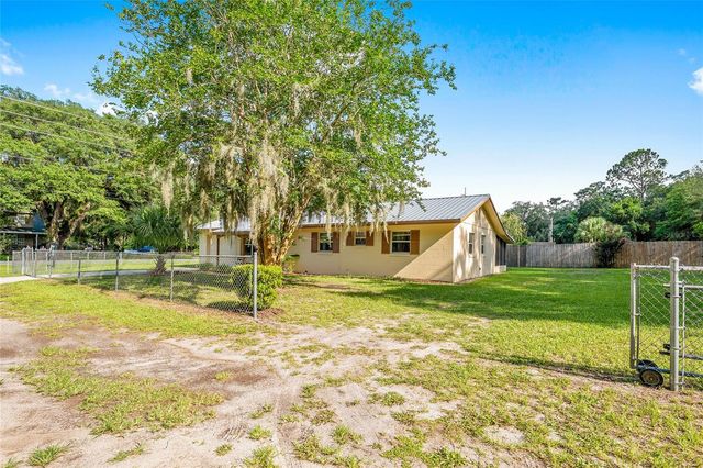 2420 NE 38TH STREET, Ocala, FL 34479