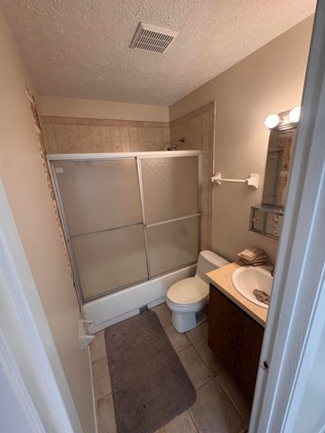 5638 SE Pine Avenue, Stuart, FL 34997