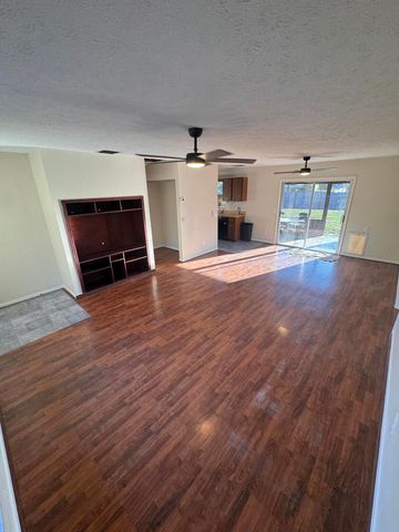 5638 SE Pine Avenue, Stuart, FL 34997