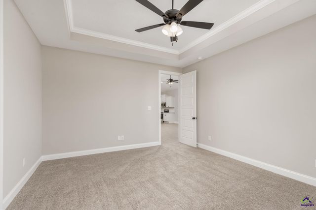 102 Hunt's Landing Drive, Kathleen, GA 31047