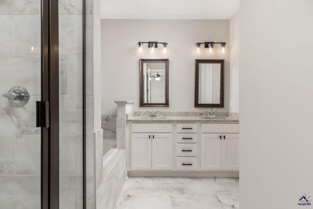 102 Hunt's Landing Drive, Kathleen, GA 31047