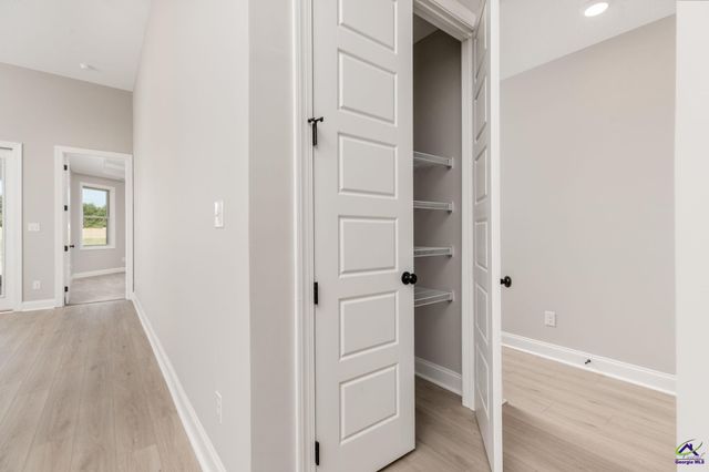 102 Hunt's Landing Drive, Kathleen, GA 31047