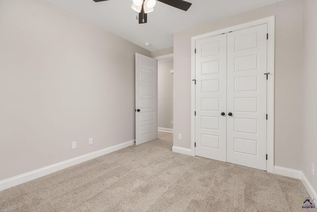 102 Hunt's Landing Drive, Kathleen, GA 31047