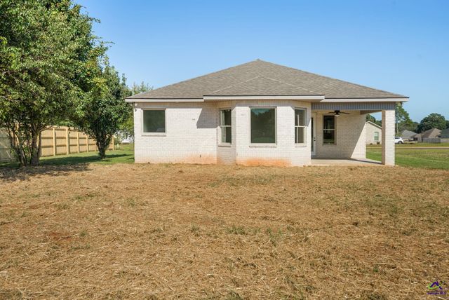 102 Hunt's Landing Drive, Kathleen, GA 31047