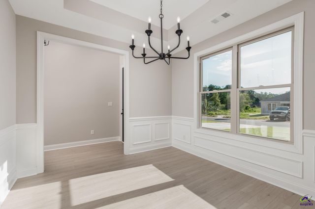 102 Hunt's Landing Drive, Kathleen, GA 31047