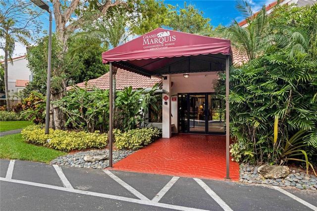 10115 W Sunrise Boulevard 104, Plantation, FL 33322