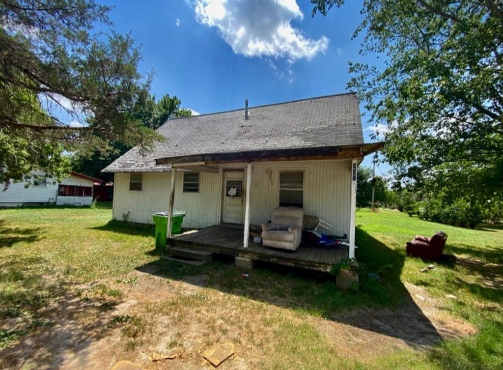 903 N 3rd Street, Okemah, OK 74859