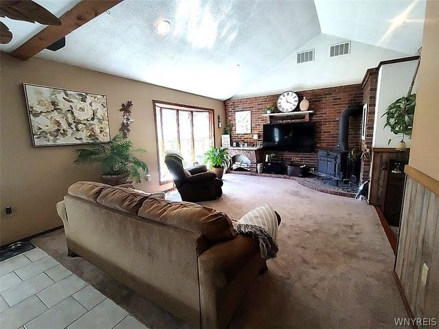 6275 Eckhardt Road, Hamburg, NY 14085