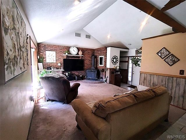 6275 Eckhardt Road, Hamburg, NY 14085
