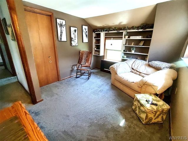 6275 Eckhardt Road, Hamburg, NY 14085
