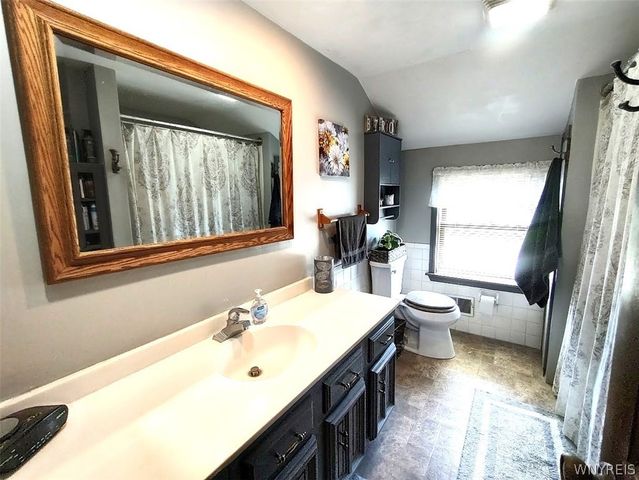 6275 Eckhardt Road, Hamburg, NY 14085