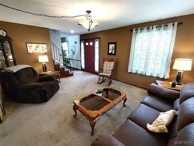 6275 Eckhardt Road, Hamburg, NY 14085