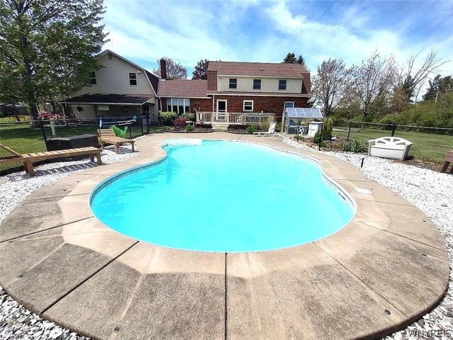 6275 Eckhardt Road, Hamburg, NY 14085