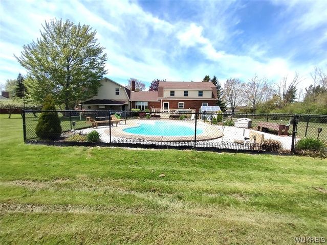 6275 Eckhardt Road, Hamburg, NY 14085