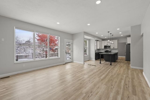 847 Claytonbend Drive, Galloway, OH 43119