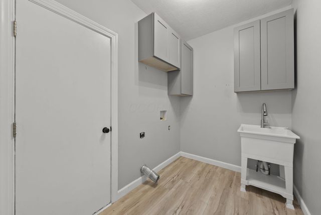 847 Claytonbend Drive, Galloway, OH 43119