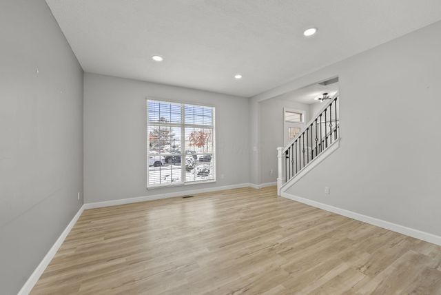 847 Claytonbend Drive, Galloway, OH 43119