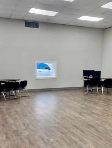 10902 Kingspoint Road, Houston, TX 77075