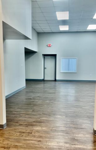 10902 Kingspoint Road, Houston, TX 77075