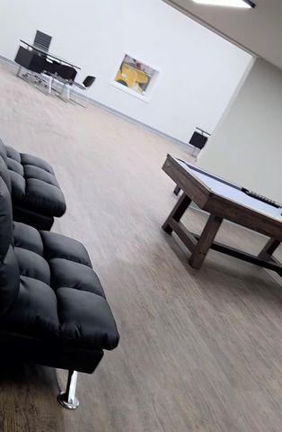 10902 Kingspoint Road, Houston, TX 77075