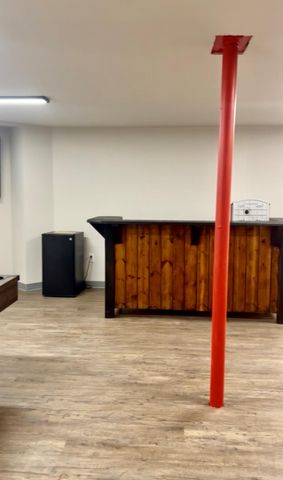 10902 Kingspoint Road, Houston, TX 77075