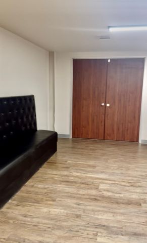 10902 Kingspoint Road, Houston, TX 77075