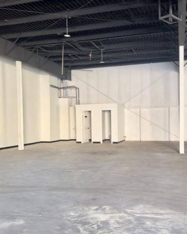 10902 Kingspoint Road, Houston, TX 77075