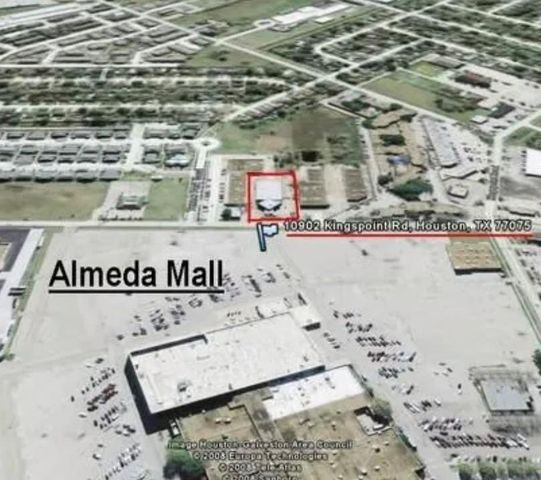 10902 Kingspoint Road, Houston, TX 77075