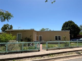 208 W Houghton Street, Santa Fe, NM 87505