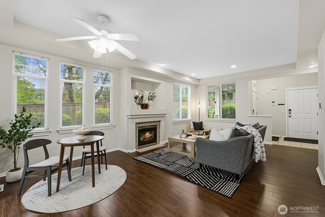 18740 109th Lane SE, Renton, WA 98055