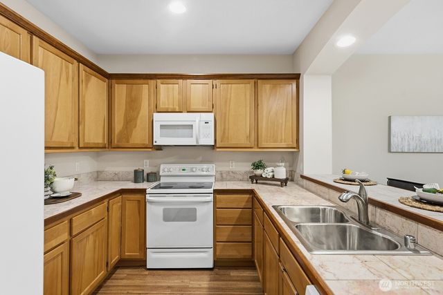 18740 109th Lane SE, Renton, WA 98055