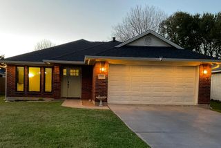 1430 Cedarcrest Lane, Bryan, TX 77803