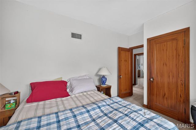 6500 Devonshire Avenue, St Louis, MO 63109