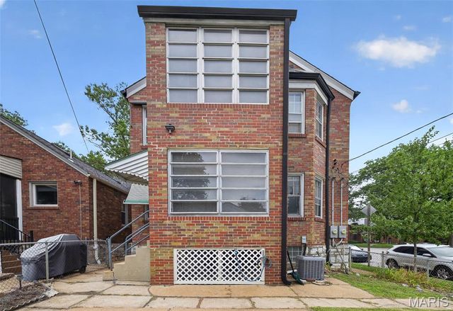 6500 Devonshire Avenue, St Louis, MO 63109