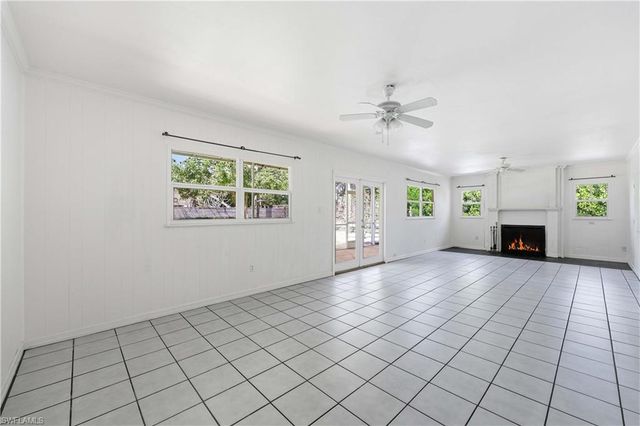 1377 11th CT N, Naples, FL 34102