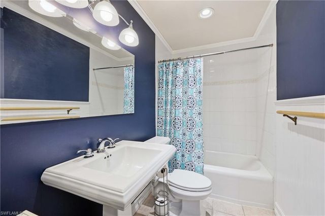 1377 11th CT N, Naples, FL 34102