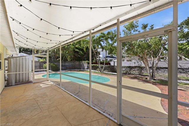 1377 11th CT N, Naples, FL 34102