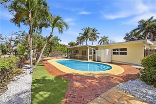 1377 11th CT N, Naples, FL 34102