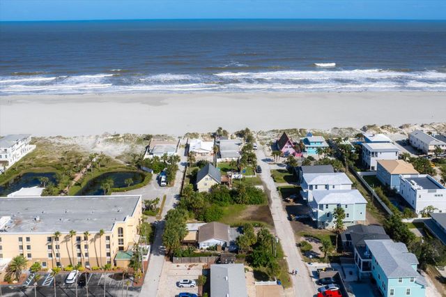 8 13th St, St Augustine Beach, FL 32080