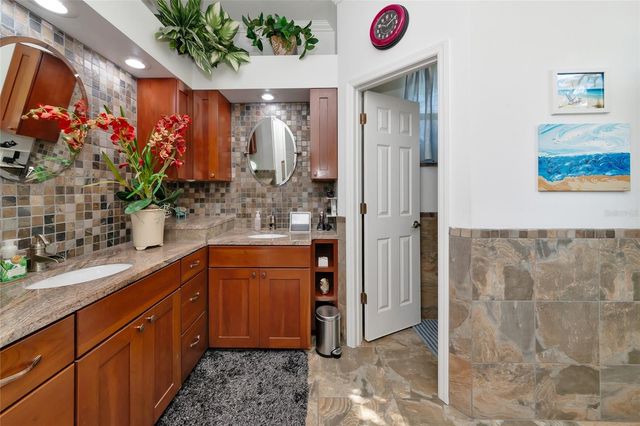 8807 71ST AVENUE E, Palmetto, FL 34221