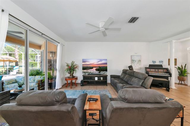 8807 71ST AVENUE E, Palmetto, FL 34221