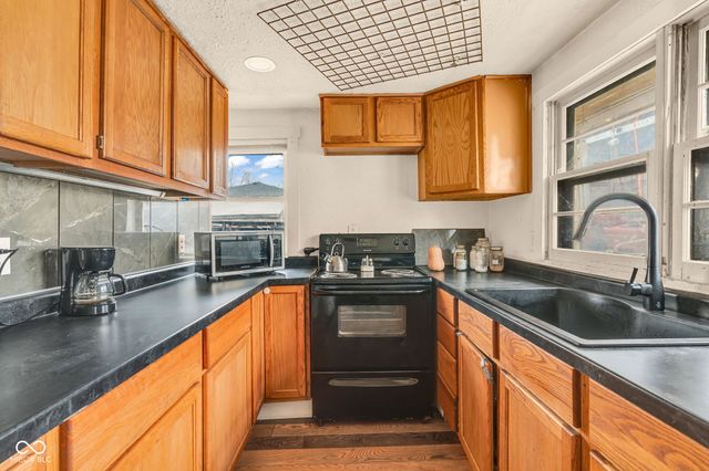 7647 E North Drive, Camby, IN 46113