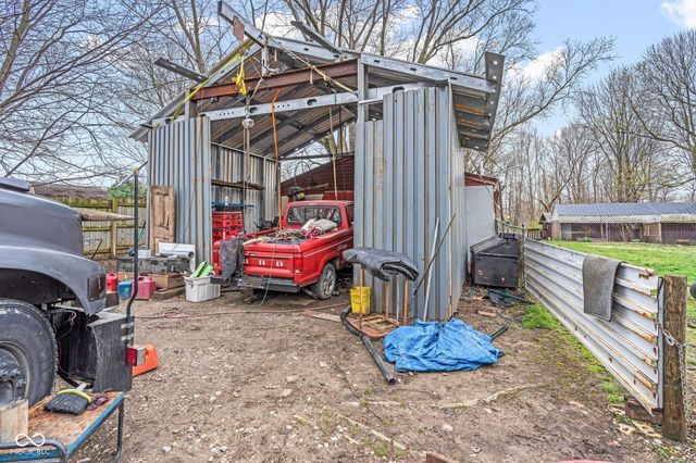 7647 E North Drive, Camby, IN 46113