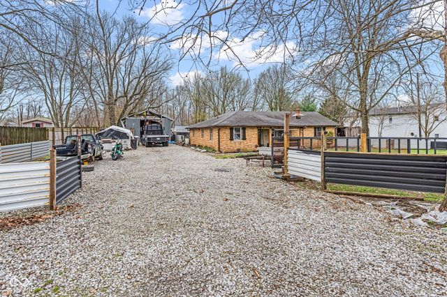 7647 E North Drive, Camby, IN 46113