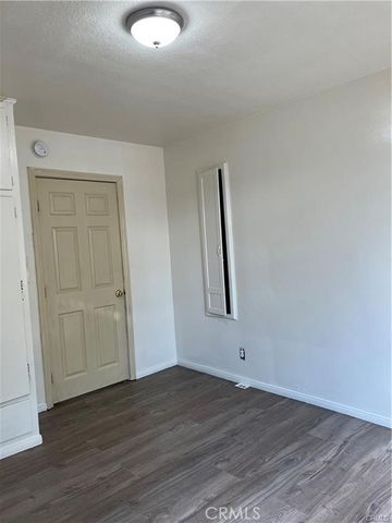 8813 Hoover, Los Angeles, CA 90044