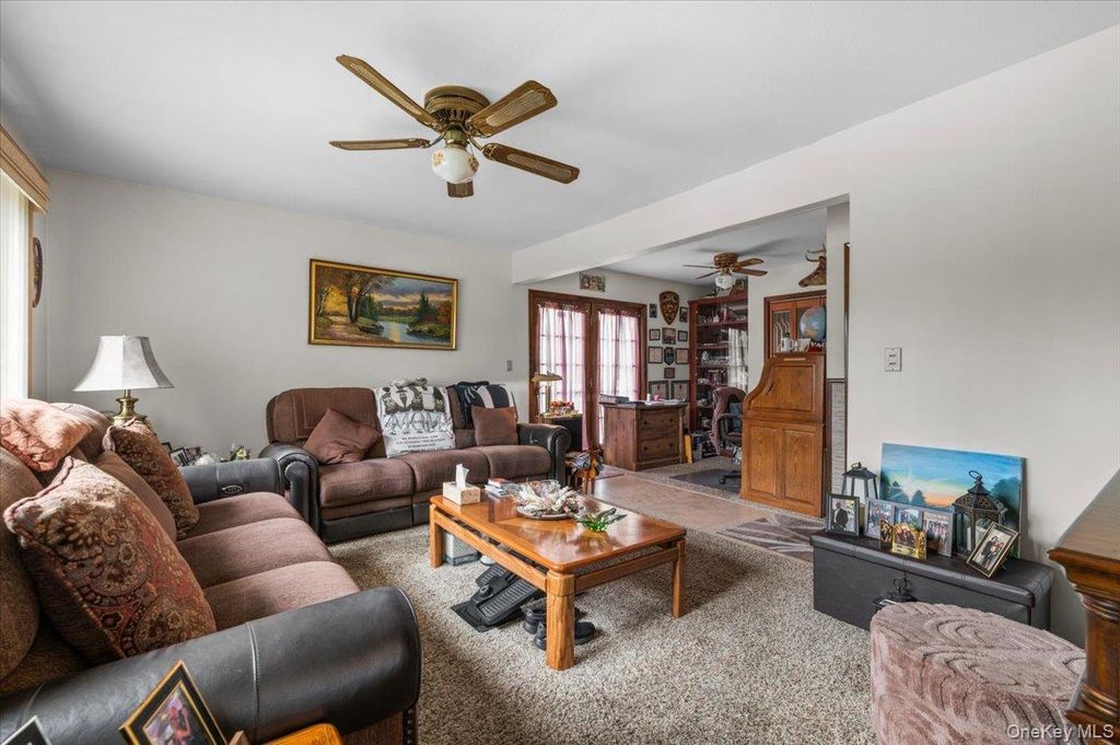 10 Enness Avenue, Bethpage, NY 11714 — photo 5