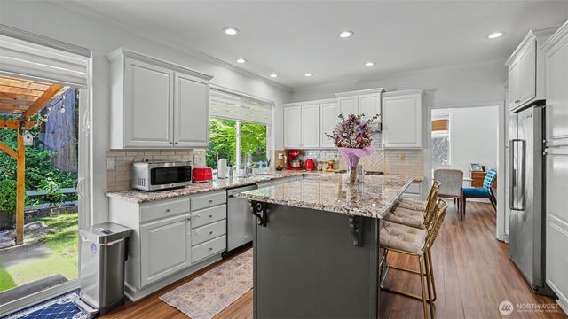 17337 SE 185th Place, Renton, WA 98058