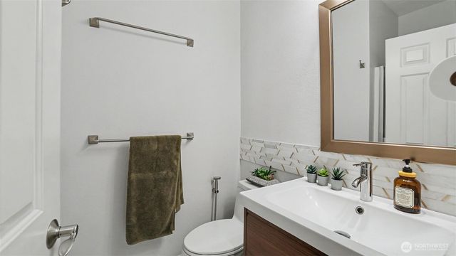 17337 SE 185th Place, Renton, WA 98058