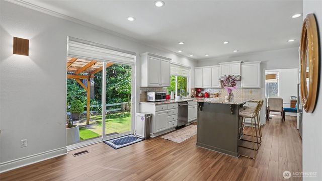 17337 SE 185th Place, Renton, WA 98058